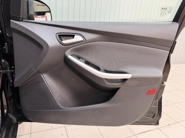 Ford Focus III с пробегом 2012 года, цена 830 000 рублей, 181265 км, хэтчбек, Автокод Объявления