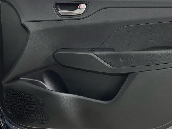 Hyundai Solaris II с пробегом 2017 года, цена 1 170 000 рублей, 120485 км, седан, Автокод Объявления