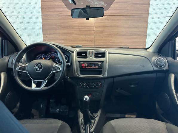 Renault Logan II Рестайлинг с пробегом 2018 года, цена 849 990 рублей, 149568 км, седан, Автокод Объявления