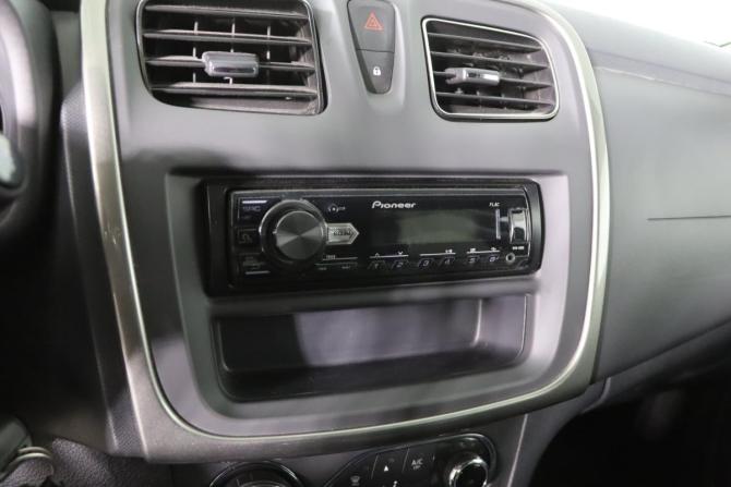 Renault Sandero II Рестайлинг с пробегом 2022 года, цена 1 149 990 рублей, 122311 км, хэтчбек, Автокод Объявления