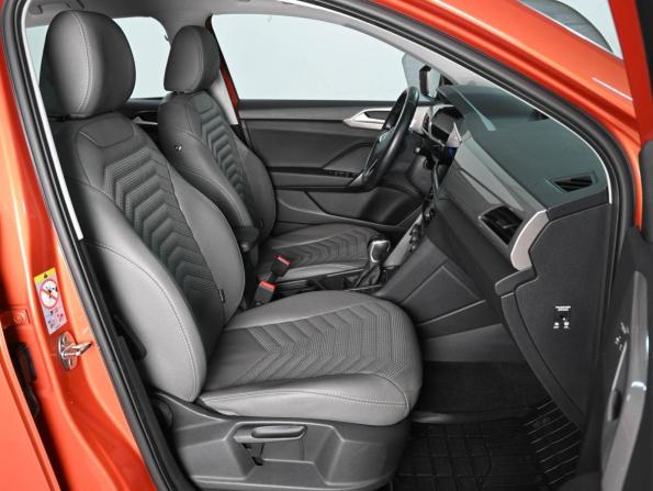 Volkswagen Taos I с пробегом 2022 года, цена 2 889 000 рублей, 24362 км, внедорожник, Автокод Объявления