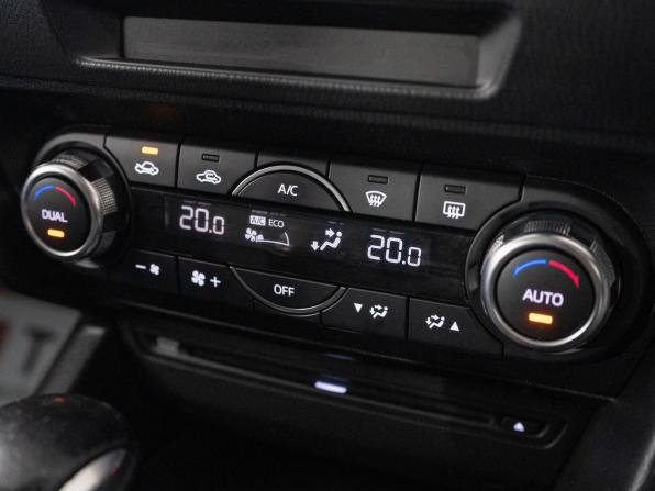 Mazda Axela III Рестайлинг с пробегом 2017 года, цена 1 130 000 рублей, 186052 км, хэтчбек, Автокод Объявления
