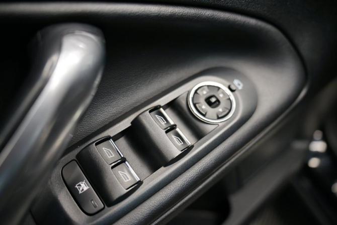 Ford Mondeo IV Рестайлинг с пробегом 2012 года, цена 870 000 рублей, 245000 км, седан, Автокод Объявления