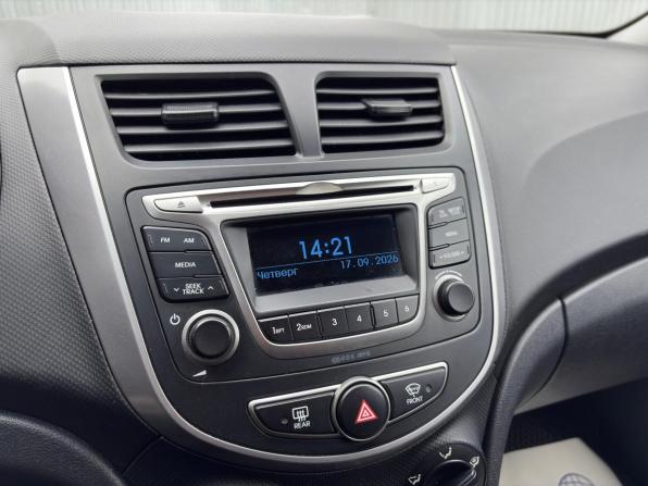 Hyundai Solaris I Рестайлинг с пробегом 2015 года, цена 865 000 рублей, 139638 км, хэтчбек, Автокод Объявления