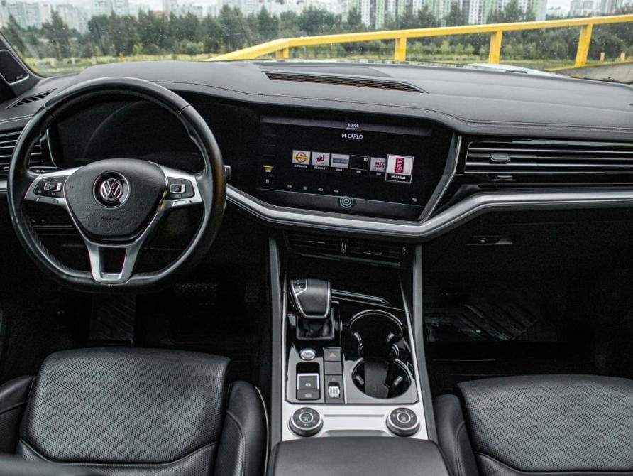 Volkswagen Touareg III Москва  - изображение 10