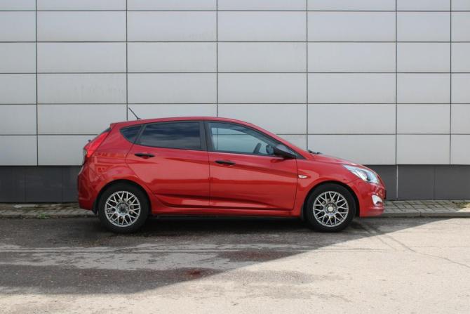 Hyundai Solaris I Рестайлинг с пробегом 2014 года, цена 755 000 рублей, 242372 км, хэтчбек, Автокод Объявления