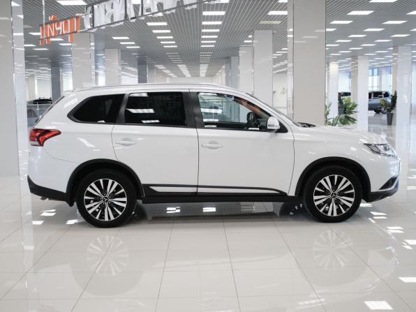 Mitsubishi Outlander III Рестайлинг 3 с пробегом 2020 года, цена 2 597 000 рублей, 78356 км, внедорожник, Автокод Объявления