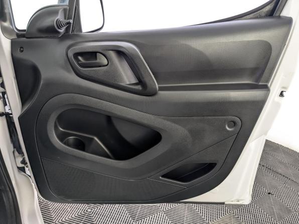 Citroen Berlingo II Рестайлинг 2 с пробегом 2021 года, цена 1 375 000 рублей, 158180 км, фургон, Автокод Объявления