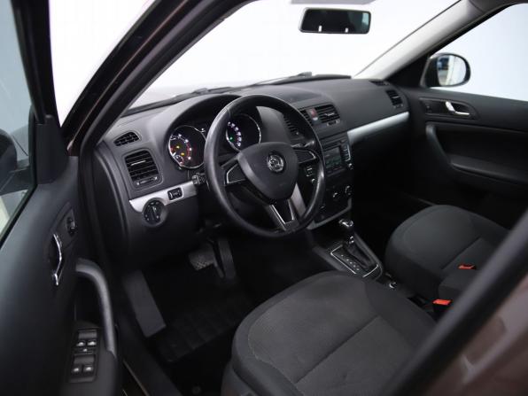 Skoda Yeti I Рестайлинг с пробегом 2014 года, цена 1 230 000 рублей, 134778 км, внедорожник, Автокод Объявления