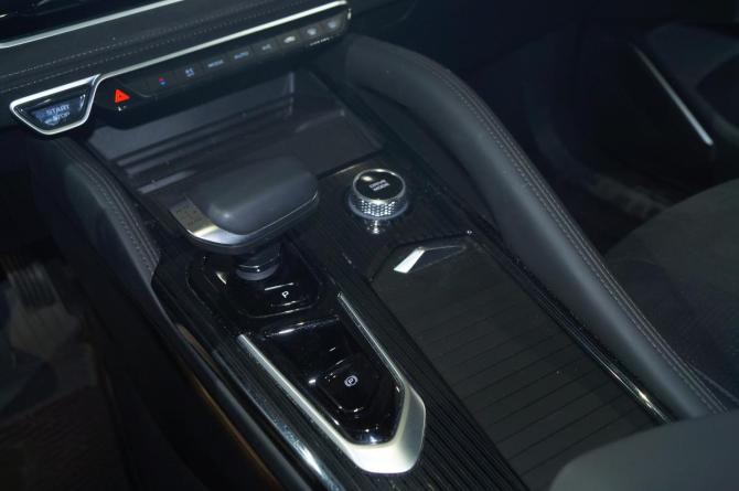 Geely Monjaro I с пробегом 2024 года, цена 3 190 000 рублей, 80815 км, внедорожник, Автокод Объявления