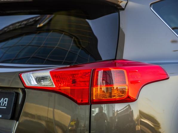 Toyota RAV4 IV (XA40) с пробегом 2015 года, цена 1 998 000 рублей, 116774 км, внедорожник, Автокод Объявления