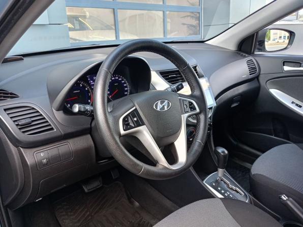 Hyundai Solaris I Рестайлинг с пробегом 2014 года, цена 889 000 рублей, 135232 км, седан, Автокод Объявления
