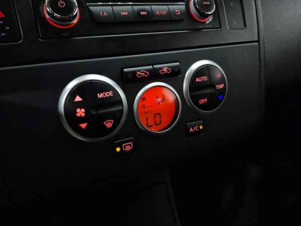 Nissan Tiida I Рестайлинг с пробегом 2013 года, цена 790 000 рублей, 160127 км, хэтчбек, Автокод Объявления