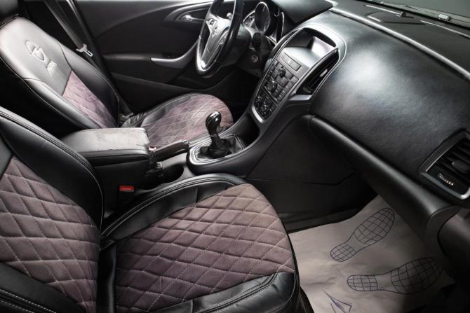 Opel Astra J Рестайлинг с пробегом 2012 года, цена 659 000 рублей, 112000 км, хэтчбек, Автокод Объявления