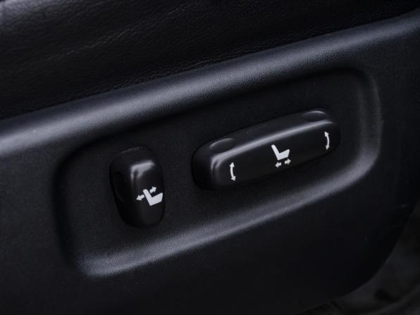Toyota Land Cruiser 200 Series Рестайлинг 1 с пробегом 2014 года, цена 3 550 000 рублей, 294000 км, внедорожник, Автокод Объявления