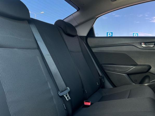 Hyundai Solaris II Рестайлинг с пробегом 2021 года, цена 1 389 000 рублей, 83500 км, седан, Автокод Объявления