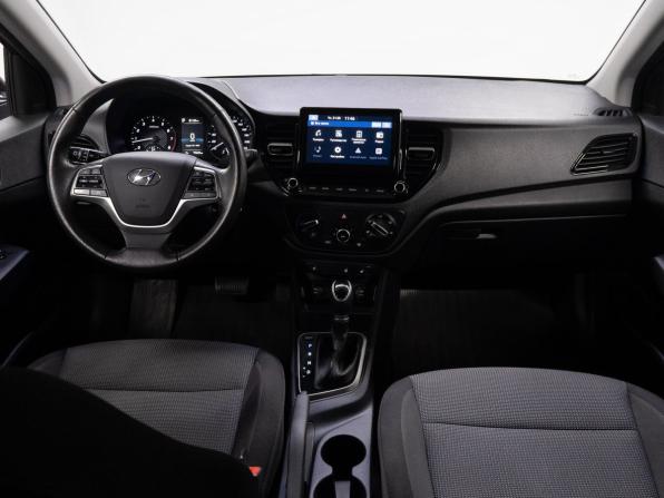 Hyundai Solaris II Рестайлинг с пробегом 2021 года, цена 1 680 000 рублей, 77637 км, седан, Автокод Объявления