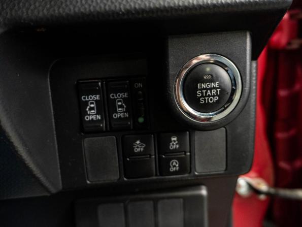Toyota Tank I с пробегом 2018 года, цена 1 070 000 рублей, 118050 км, микровэн, Автокод Объявления