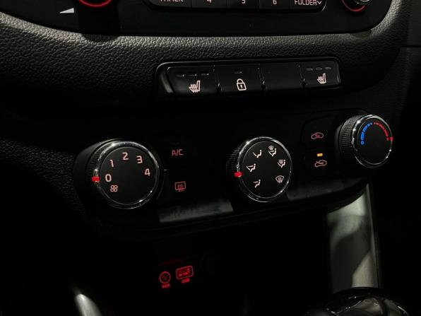 Kia Ceed II Рестайлинг с пробегом 2017 года, цена 1 128 000 рублей, 204505 км, универсал, Автокод Объявления