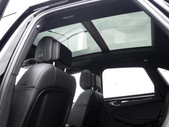 Porsche Macan I Рестайлинг 2 с пробегом 2021 года, цена 8 811 000 рублей, 22070 км, внедорожник, Автокод Объявления