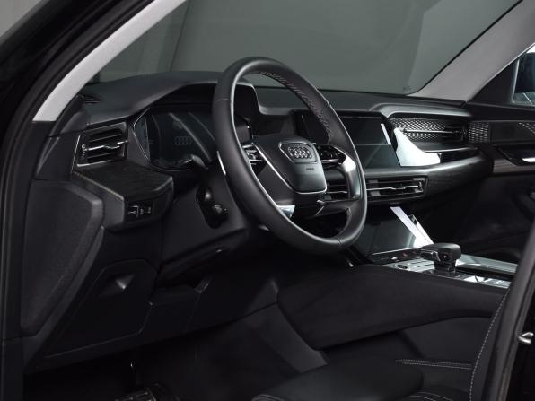 Audi Q6 с пробегом 2026 года, цена 6 554 995 рублей, 29 км, внедорожник, Автокод Объявления