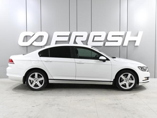 Volkswagen Passat B8 с пробегом 2016 года, цена 1 499 000 рублей, 229662 км, седан, Автокод Объявления