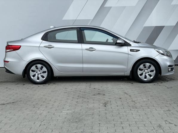 Kia Rio III Рестайлинг с пробегом 2017 года, цена 858 000 рублей, 163313 км, седан, Автокод Объявления