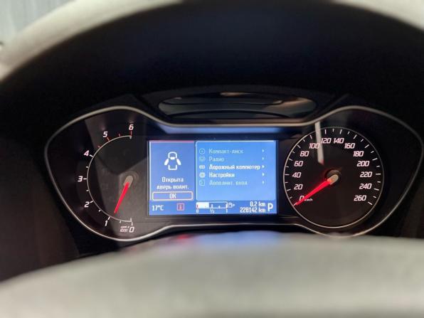 Ford Mondeo IV Рестайлинг с пробегом 2012 года, цена 869 900 рублей, 228142 км, седан, Автокод Объявления