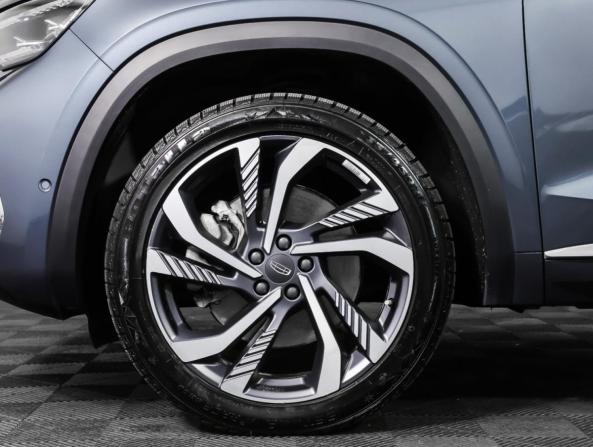 Geely Monjaro I с пробегом 2023 года, цена 3 396 000 рублей, 5912 км, внедорожник, Автокод Объявления