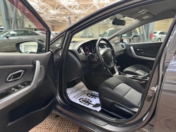 Kia Ceed II с пробегом 2015 года, цена 1 195 000 рублей, 175876 км, хэтчбек, Автокод Объявления
