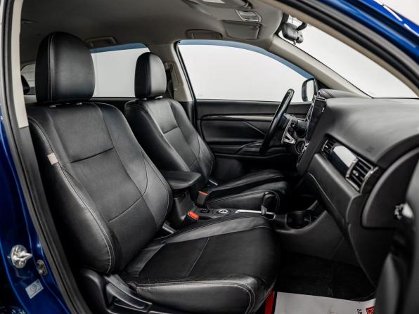 Mitsubishi Outlander III Рестайлинг 2 с пробегом 2015 года, цена 1 747 000 рублей, 172775 км, внедорожник, Автокод Объявления