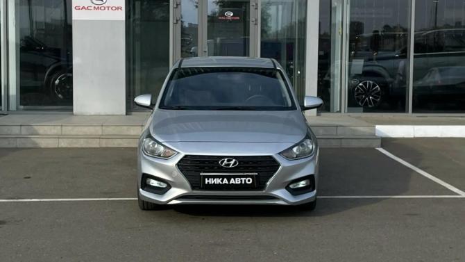 Hyundai Solaris II с пробегом 2018 года, цена 840 000 рублей, 214966 км, седан, Автокод Объявления