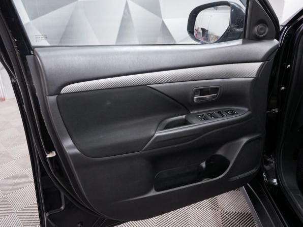 Mitsubishi Outlander III Рестайлинг 3 с пробегом 2018 года, цена 1 979 000 рублей, 175633 км, внедорожник, Автокод Объявления