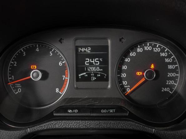 Volkswagen Polo V Рестайлинг с пробегом 2015 года, цена 979 000 рублей, 112868 км, седан, Автокод Объявления
