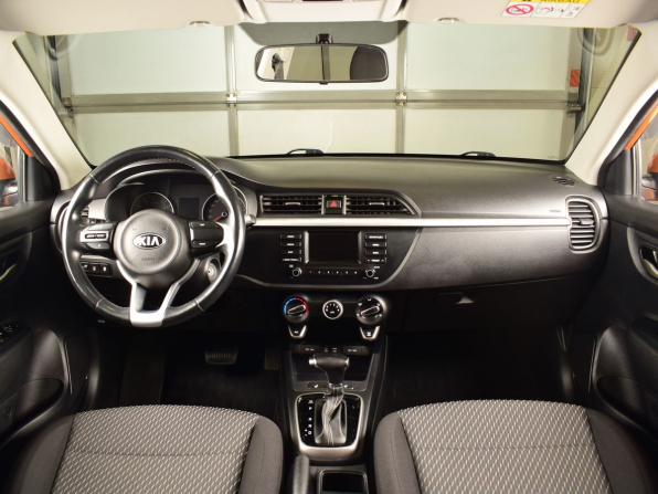 Kia Rio IV с пробегом 2018 года, цена 1 699 995 рублей, 10044 км, хэтчбек, Автокод Объявления