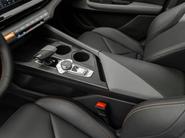 Changan UNI-V I с пробегом 2023 года, цена 2 130 000 рублей, 41754 км, лифтбек, Автокод Объявления