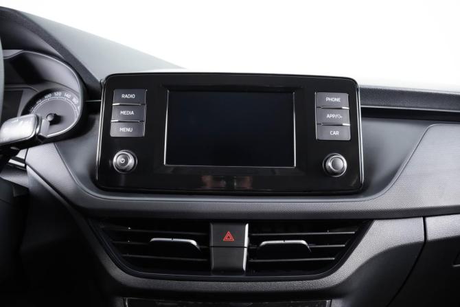 Skoda Rapid II с пробегом 2021 года, цена 1 799 000 рублей, 78265 км, лифтбек, Автокод Объявления