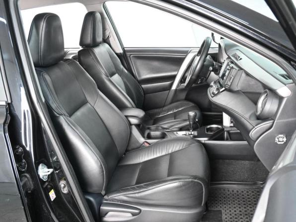 Toyota RAV4 IV (XA40) Рестайлинг с пробегом 2017 года, цена 2 400 000 рублей, 204860 км, внедорожник, Автокод Объявления
