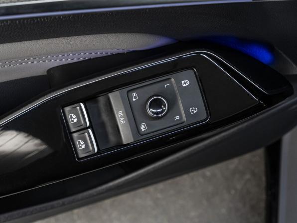 Volkswagen ID.4 с пробегом 2023 года, цена 3 649 000 рублей, 20996 км, внедорожник, Автокод Объявления