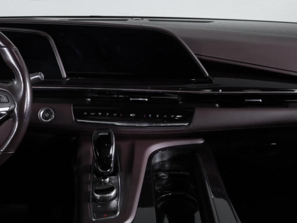 Cadillac Escalade V с пробегом 2022 года, цена 9 650 000 рублей, 98882 км, внедорожник, Автокод Объявления