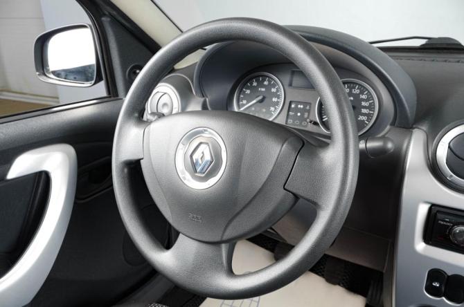 Renault Logan I Рестайлинг с пробегом 2013 года, цена 749 000 рублей, 66412 км, седан, Автокод Объявления