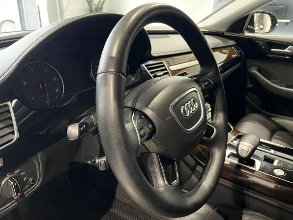 Audi A8 III (D4) Рестайлинг с пробегом 2015 года, цена 2 240 000 рублей, 232576 км, седан, Автокод Объявления