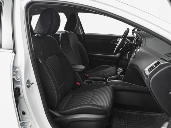 Kia Ceed III Рестайлинг с пробегом 2021 года, цена 2 248 750 рублей, 32944 км, хэтчбек, Автокод Объявления