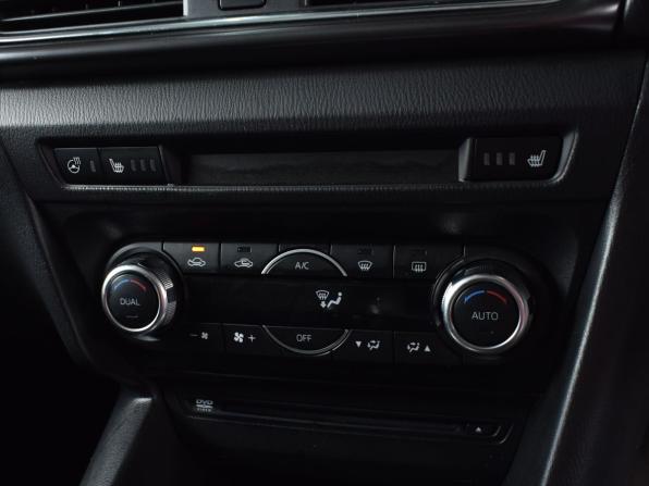 Mazda Axela III Рестайлинг с пробегом 2019 года, цена 1 289 999 рублей, 161901 км, хэтчбек, Автокод Объявления
