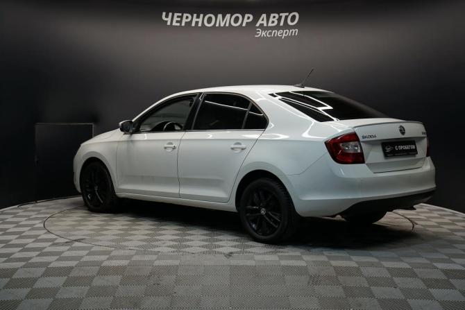 Skoda Rapid I Рестайлинг с пробегом 2018 года, цена 1 454 000 рублей, 98000 км, лифтбек, Автокод Объявления