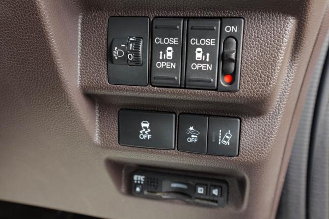 Honda Freed II Рестайлинг с пробегом 2020 года, цена 1 829 000 рублей, 39000 км, компактвэн, Автокод Объявления