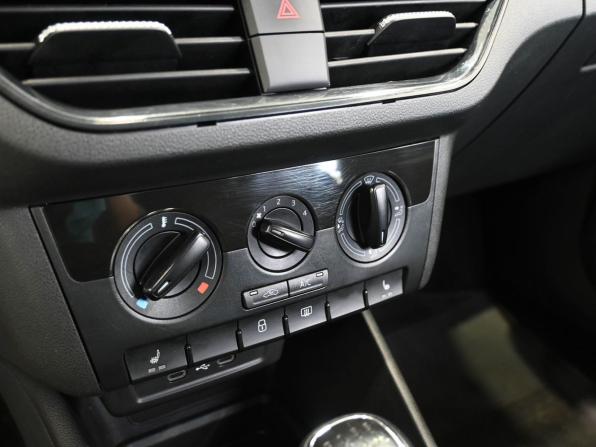 Volkswagen Polo VI с пробегом 2021 года, цена 1 499 900 рублей, 90000 км, лифтбек, Автокод Объявления