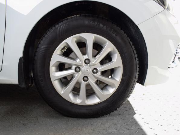 Hyundai Solaris II с пробегом 2019 года, цена 979 995 рублей, 144570 км, седан, Автокод Объявления