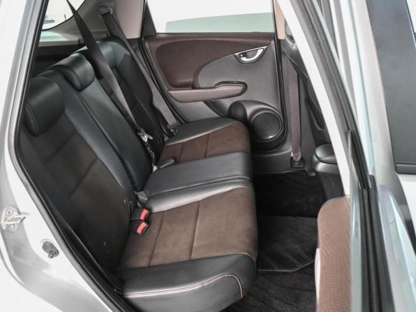 Honda Fit Shuttle I с пробегом 2012 года, цена 859 000 рублей, 307068 км, универсал, Автокод Объявления