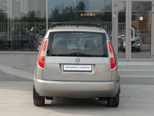 Skoda Roomster I Рестайлинг с пробегом 2011 года, цена 630 000 рублей, 216887 км, компактвэн, Автокод Объявления